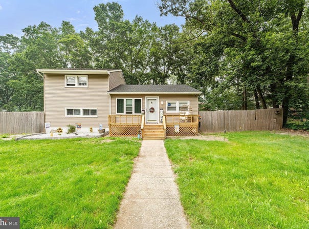 1444 FIFTEENTH AVENUE, WILLIAMSTOWN, NJ 08094