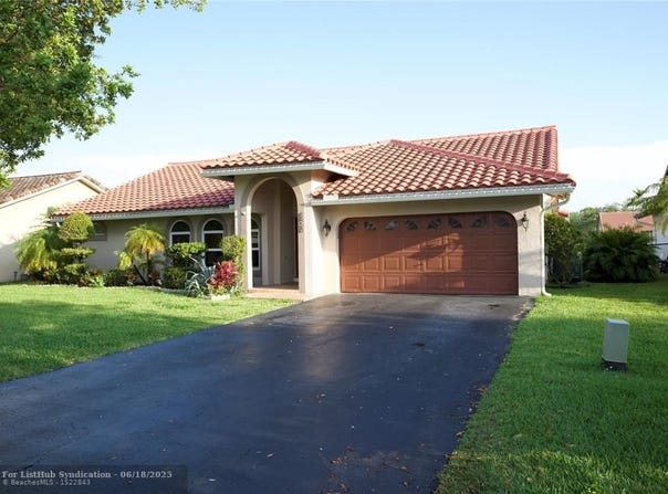 8950 NW 45th CT, Coral Springs, FL 33065