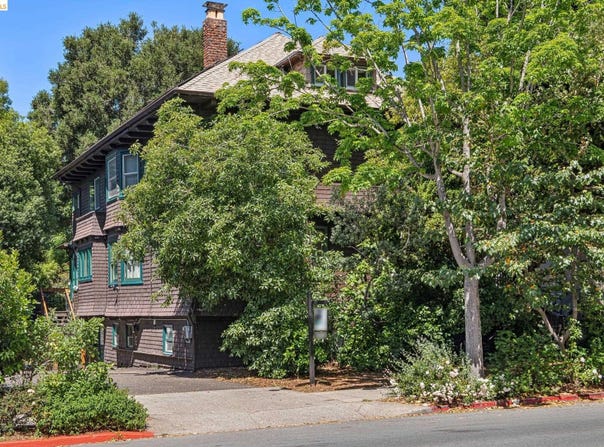 2638 Warring St, Berkeley, CA 94704
