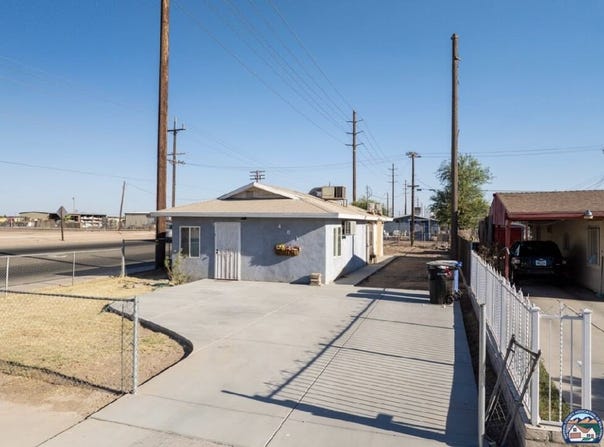 481 E State St, El Centro, CA 92243