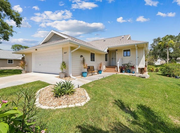 1007 LAKE AVOCA DRIVE, TARPON SPRINGS, FL 34689