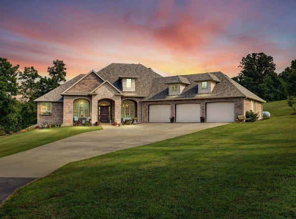 6700 W Farm Rd 10, Willard, MO 65781