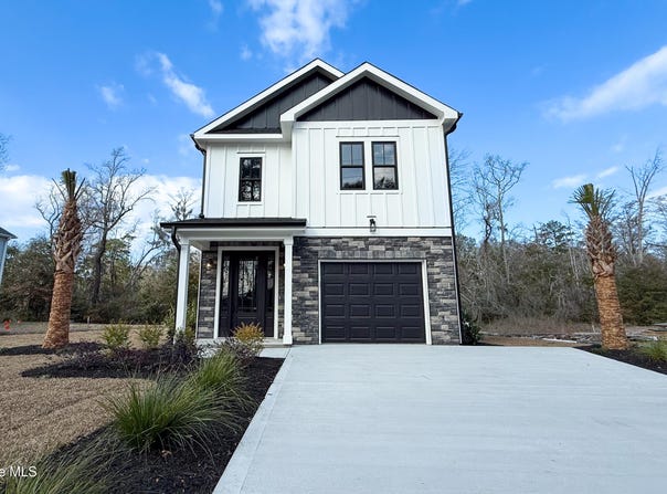 21 Little Creek Road, Castle Hayne, NC 28429