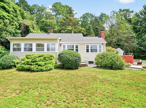 120 Hackett Ave, Lakeville, MA 02347