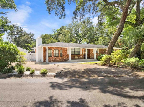 4700 Christy Dr, Pensacola, FL 32504