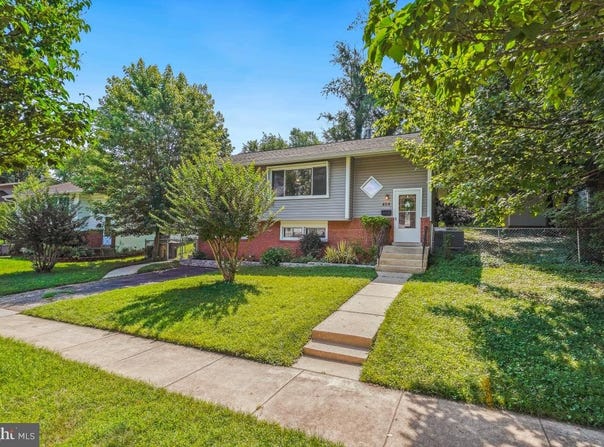404 HULL PLACE, ROCKVILLE, MD 20852