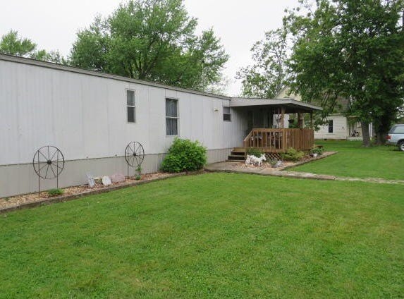 136 E Kanel Avenue, Seymour, MO 65746
