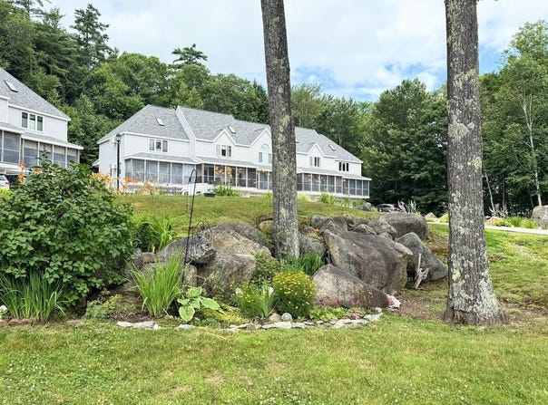 62 Collins Landing Road, Weare, NH 03281