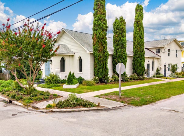 1300 Evans Street, Morehead City, NC 28557
