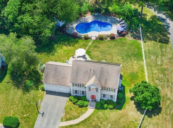 20 Anna Rd, Franklin, MA 02038