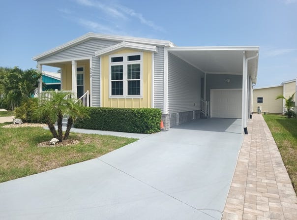 528 Norwich Ln, Melbourne Beach, FL 32951