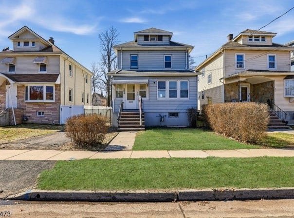 204 Pine St, Roselle Boro, NJ 07203-1106