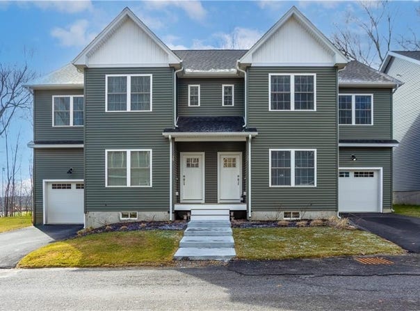 26 Kensington Way, Johnston, RI 02919