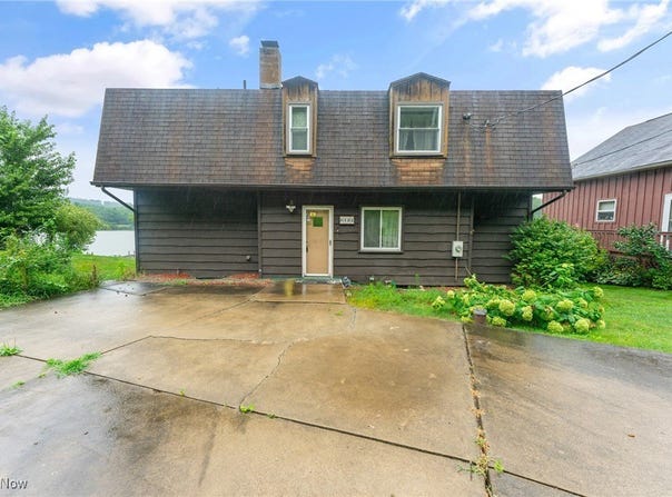 6122 Camp Boulevard, Hanoverton, OH 44423