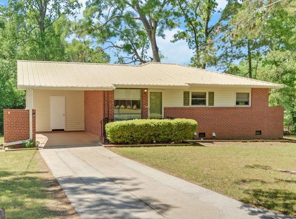 60 Kelsey Drive, Hartwell, GA 30643