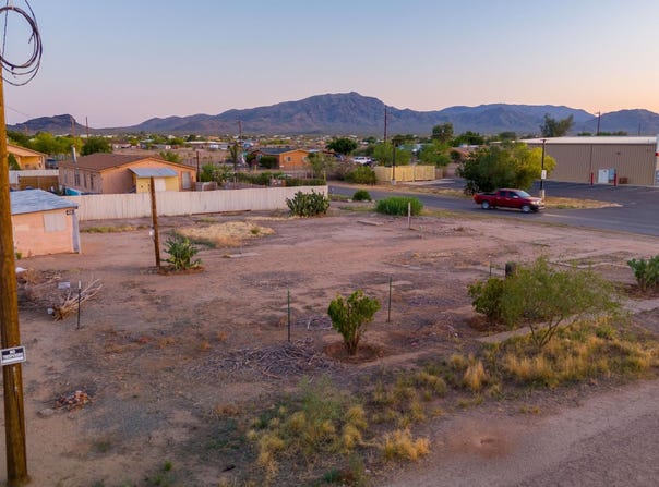 50000 W US-60 --, Aguila, AZ 85320