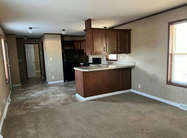 820 South Chinowth Road, Visalia, CA 93277