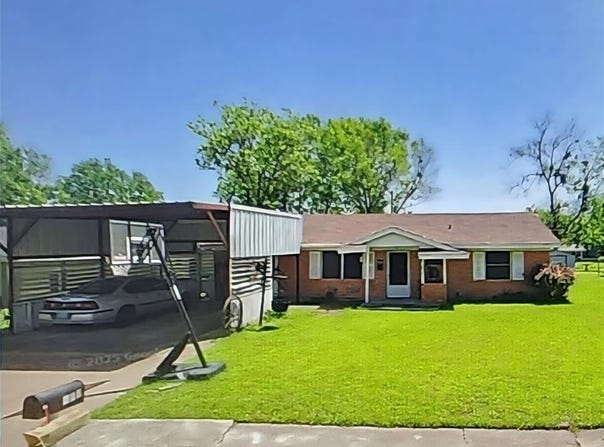 718 Contour Drive, Mexia, TX 76667