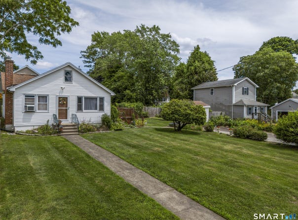 58 Vivian Street, Waterford, CT 06385