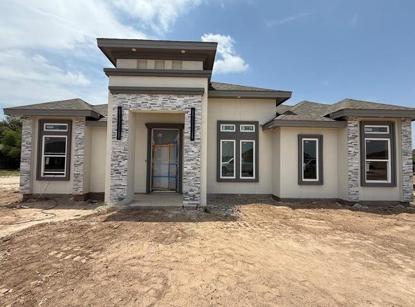 274 Bayo Drive, Eagle Pass, TX 78852