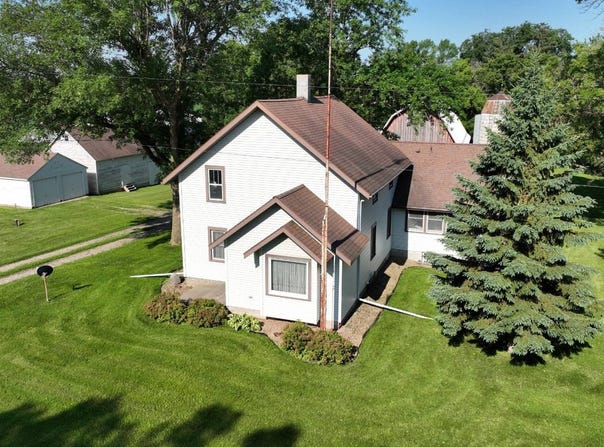 13433 Meeker McLeod Ave, Hutchinson, MN 55350