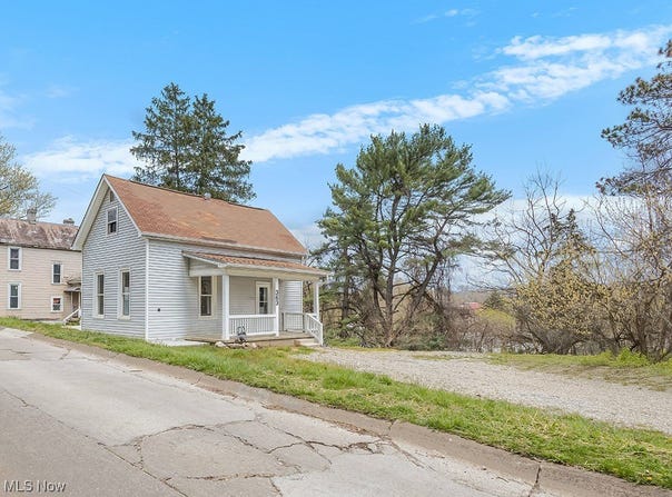 363 Spring Street, Cambridge, OH 43725