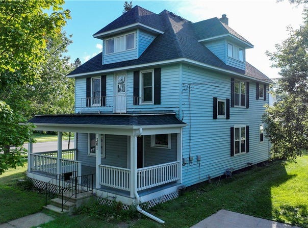 301 N Summit Street, Spooner, WI 54801