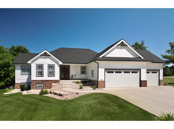 6624 Covered Bridge Trail, Sun Prairie, WI 53590-3878