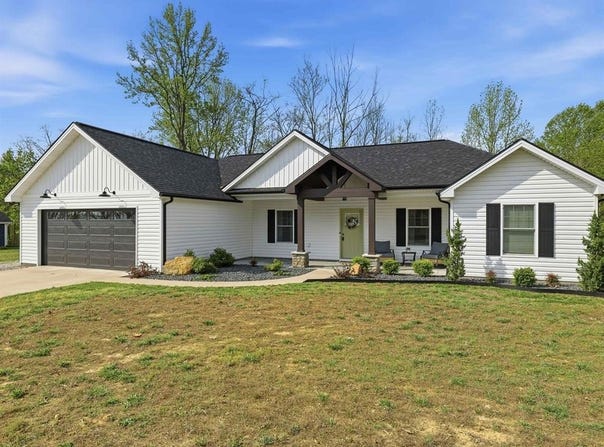 1245 Indian Lake Dr, Hawesville, KY 42348