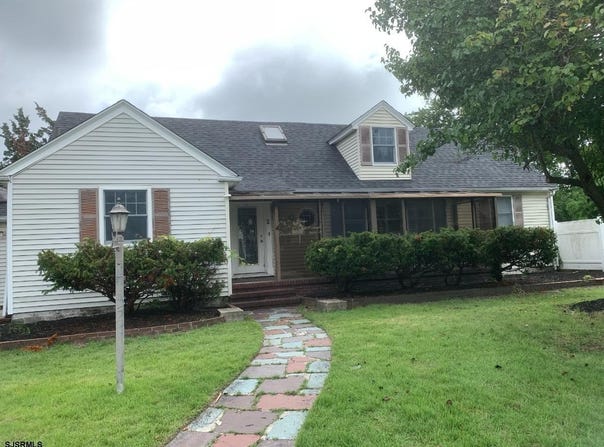 2 E Monroe Ave, Linwood, NJ 08221