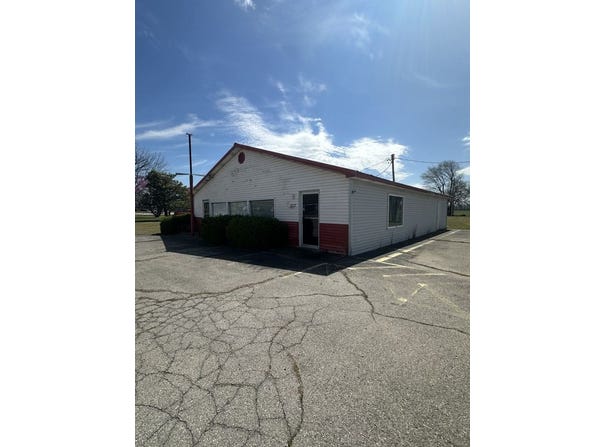 1113 E. Marshall, Charleston, MO 63834