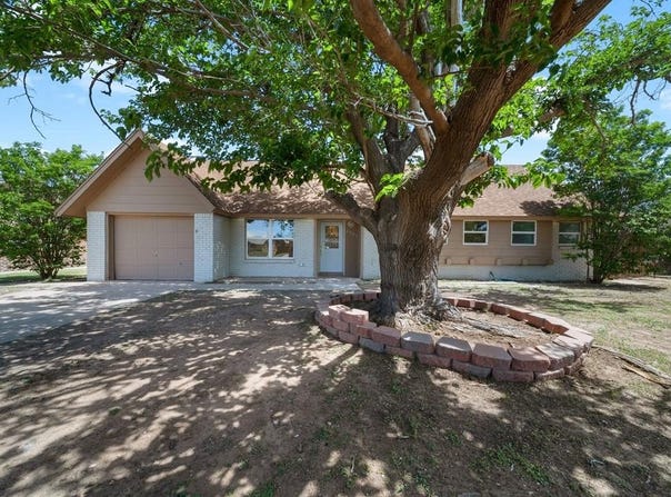 2503 Lynn Dr, Big Spring, TX 79720