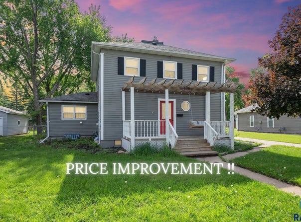 606 N 3rd St, Beresford, SD 57004
