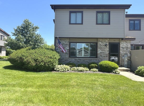 410 Circlegate Road, New Lenox, IL 60451