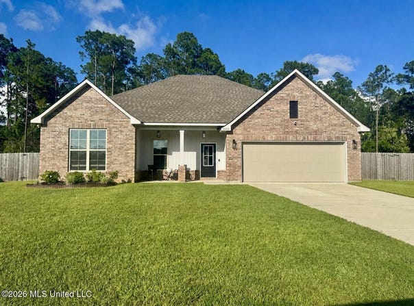 11456 Memphis Circle, Ocean Springs, MS 39564