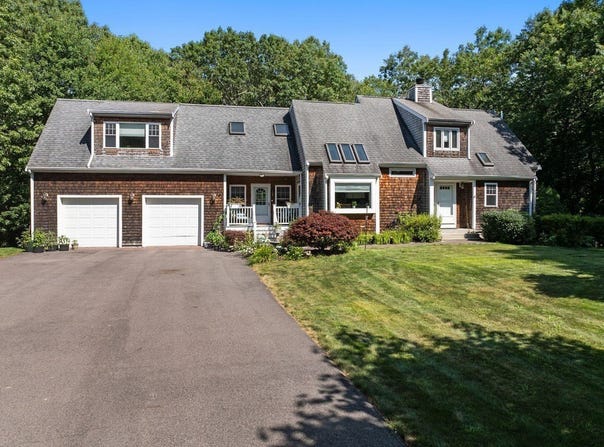 89 Songbird Dr, Dartmouth, MA 02747