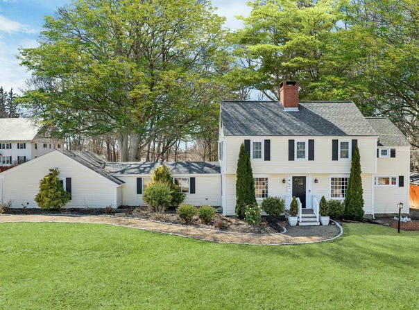 1156 Woodbury Avenue, Portsmouth, NH 03801