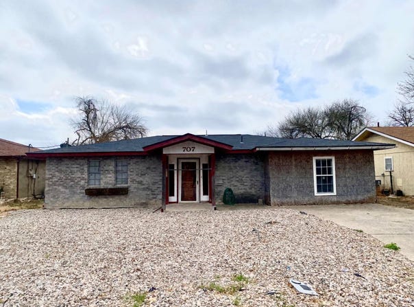 707 E 9TH, Del Rio, TX 78840