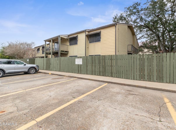 220 Doucet Road, Lafayette, LA 70503