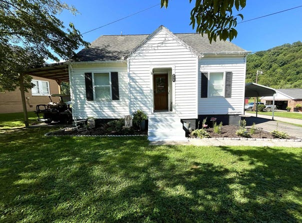 230 State Highway 2007, Coldiron, KY 40819