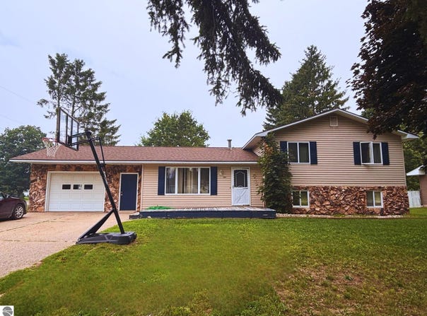 401 Sunnyside, Mancelona, MI 49659