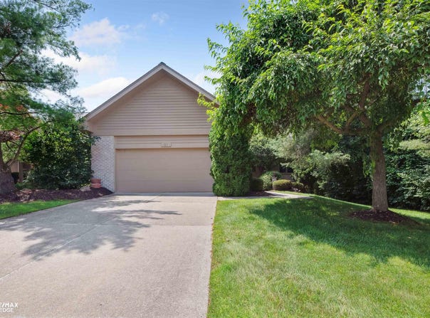 8078 Hawkcrest, Grand Blanc, MI 48439