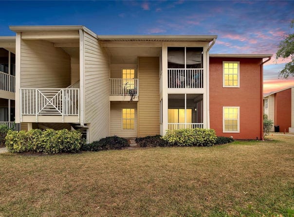 209 LAKE BROOK CIRCLE, BRANDON, FL 33511