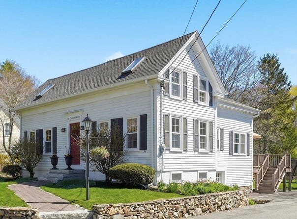 92 Central St, Georgetown, MA 01833