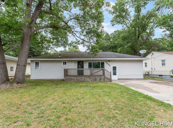 2462 WESLEY AVENUE, MUSKEGON, MI 49442