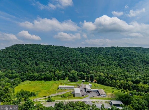 548 LANDISBURG ROAD, LANDISBURG, PA 17040