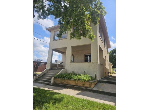 517 W 9th Street, Waterloo, IA 50702