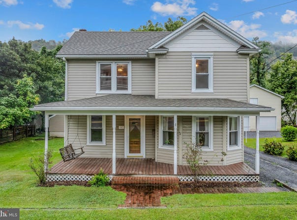 307 HARRISON Avenue, BERKELEY SPRINGS, WV 25411