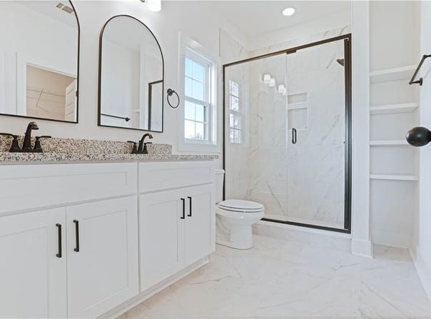 13 CROSSING COURT E, VALLEY, AL 36854