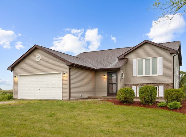 3765 N IL State Route 71, Sheridan, IL 60551